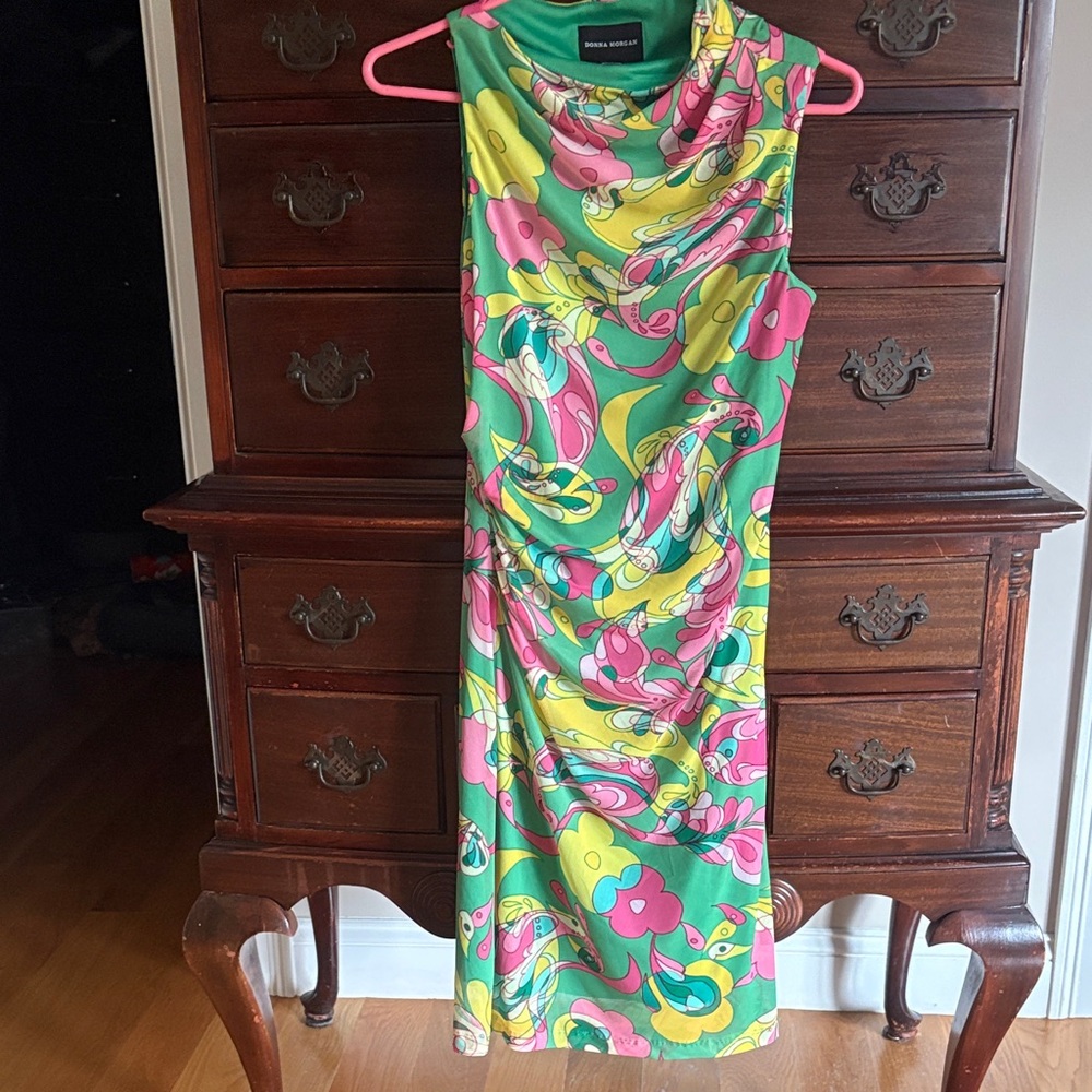 Donna Morgan Green and Pink Floral Midi Dress size 4 Excellent Nevwr Worn